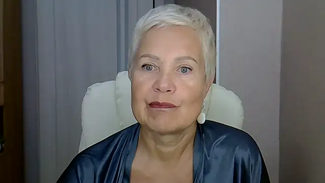 دردشة Madam-Madam الجنسية المباشرة