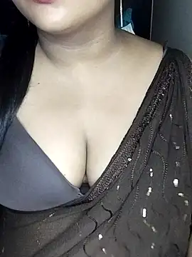 Shy_Rekha Adlı Modelin Canlı Sohbet Odası
