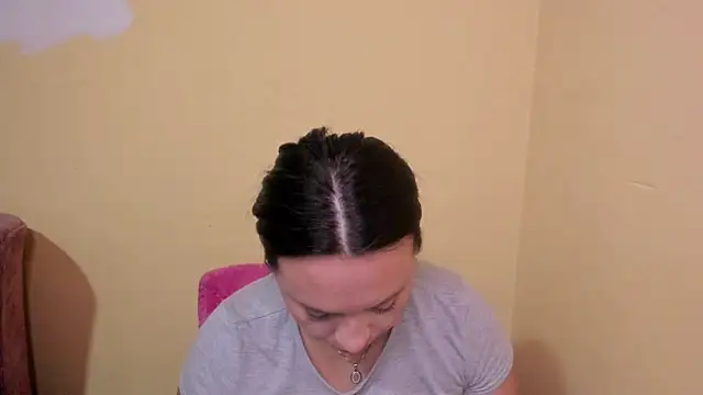 lauraguzman – live chatrum