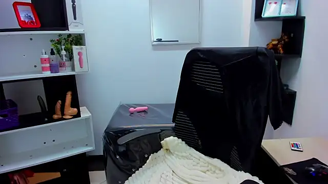 Živá chatovací místnost Sarah_Hornny
