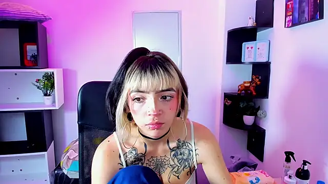 Samantha_Smiithn Live chat-huone