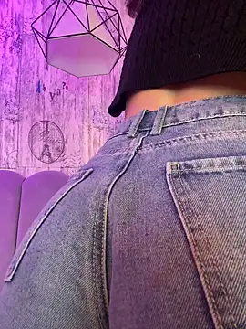 AbyThompson Live chatroom