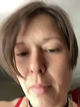 Chat ao vivo de CUMFOREVERY1nTitTiES2