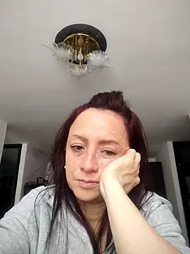 Katicalatinmilf – live chatrum