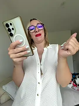 Онлайн чат Giuliana_baby