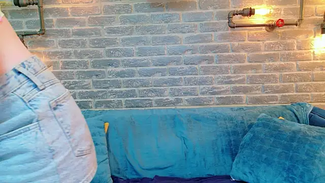Živá chatovací místnost LisaCaprice