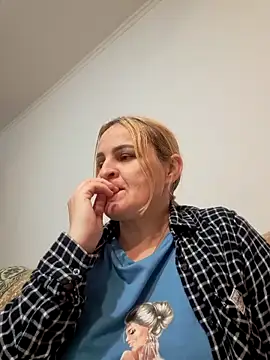 Sala de chat en directo de Malichkaanna30