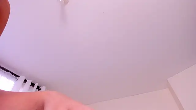 غرفة دردشة evely_coelloo المباشرة