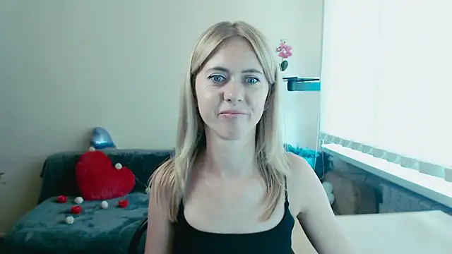 Q_lady's Live Chat Room