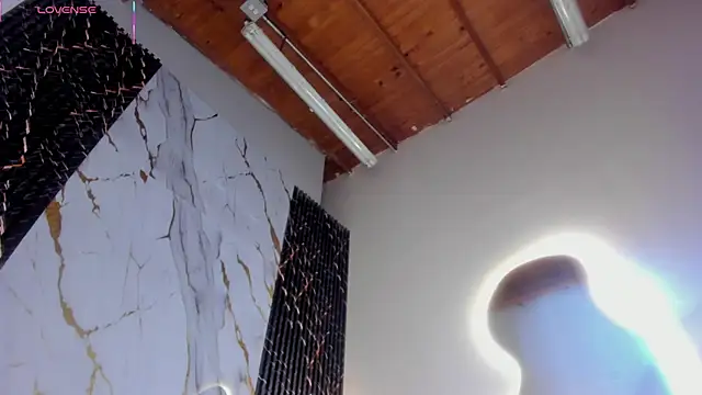 Živá chatovací místnost ebony_hot1
