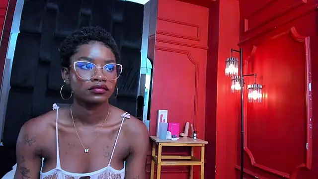 amber-hill's Live Chat Room
