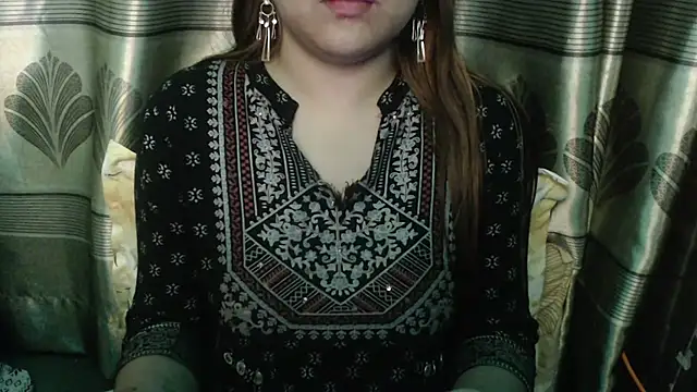 queen_angelina's Live Chat Room
