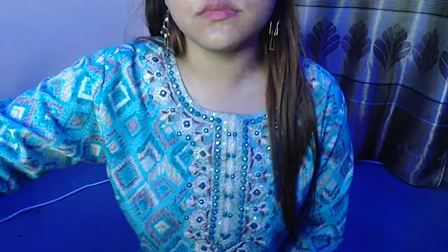 queen_angelina – live chatrum