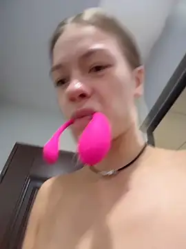 -Sexy_Barbie- Adlı Modelin Canlı Sohbet Odası