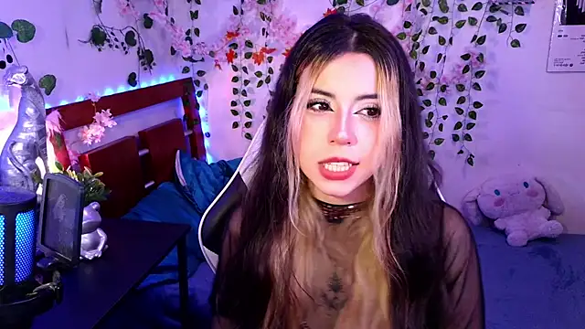 Živá chatovací místnost Kittyuwu_