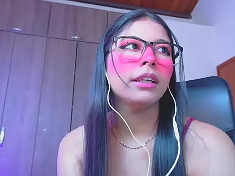 _ALLYSON18_'s Live Chat Room