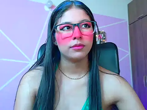 _ALLYSON18_ Adlı Modelin Canlı Sohbet Odası