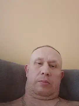 Živá chatovací místnost paradise777777