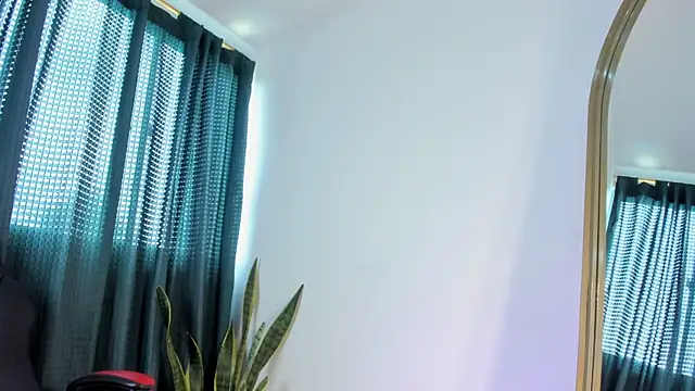 Sweetluna__ Adlı Modelin Canlı Sohbet Odası