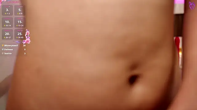 חדר צ'אט בשידור חי של Hot_royalgirl