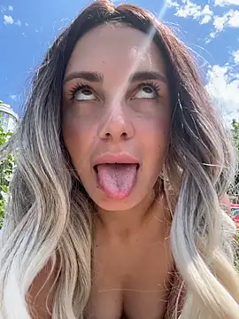 חדר צ'אט בשידור חי של SandraCarter