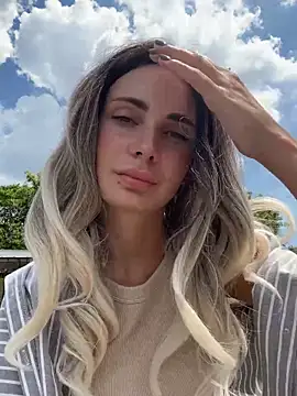 SandraCarter чат на живо