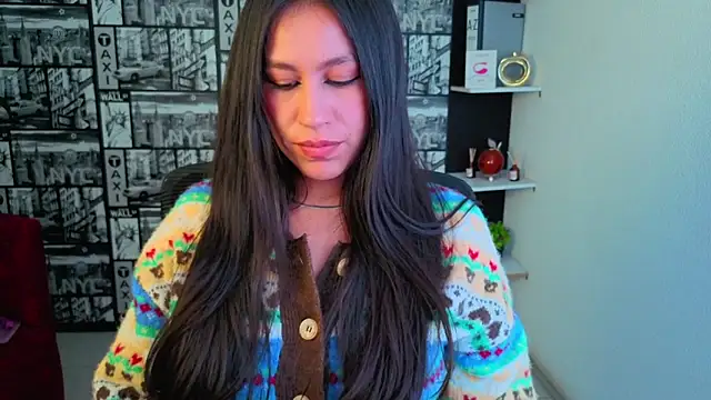 Chat soba uživo modela EmiGomez_