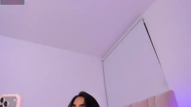 ZarianaEvanz's Live Chat Room