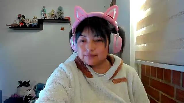 Shaddycute_'s Live Chat Room