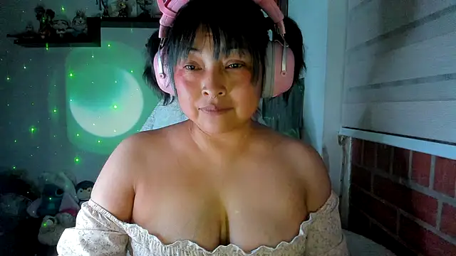 Shaddycute_ Cameră chat live