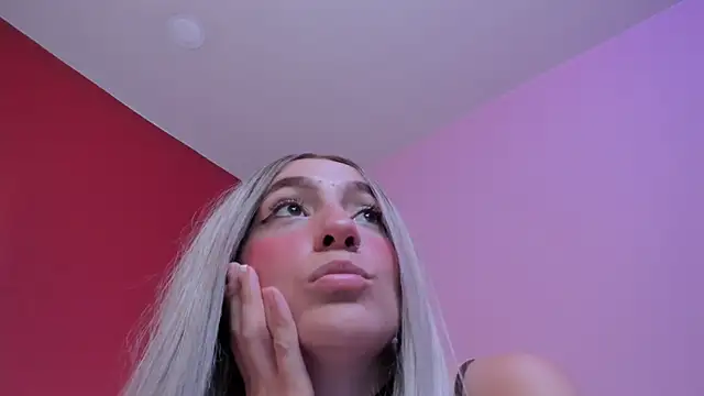 Kate_bunny_ Adlı Modelin Canlı Sohbet Odası