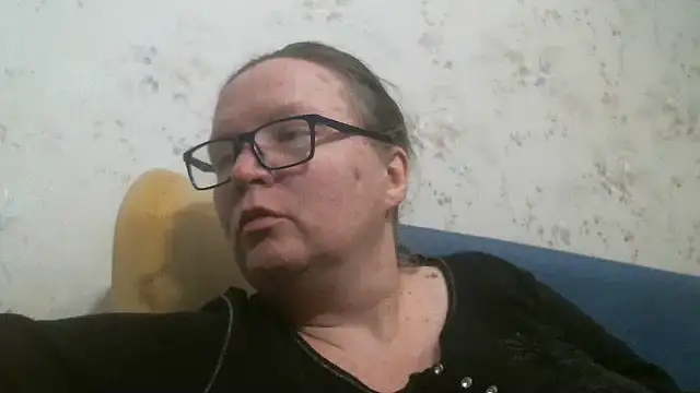 Isolda25 Live chatroom