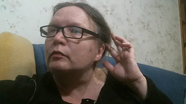 Isolda25's Live Chat Room