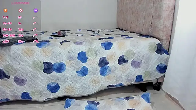lizziemontana2 Live chatroom
