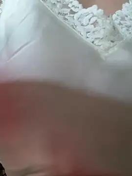 HotyEmily Live Chatraum