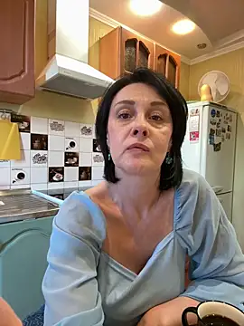 HotyEmily Live Chatraum
