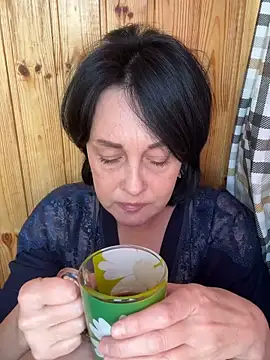 غرفة دردشة HotyEmily المباشرة