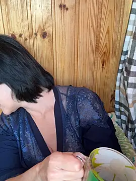 HotyEmily – live chatrum