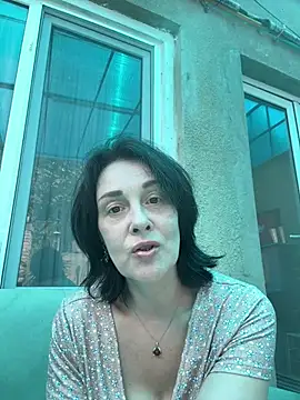 HotyEmily Live chatroom