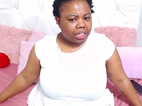 ChubbyMidgetx – live chatrum