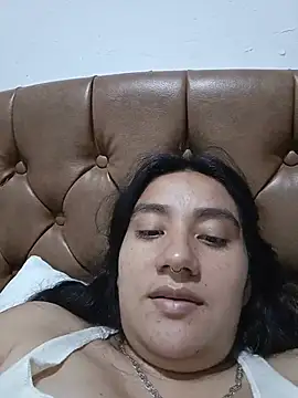 ห้องแชทสดของ Hellen_Alex
