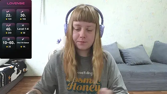 Sala de chat en directo de June_shy0