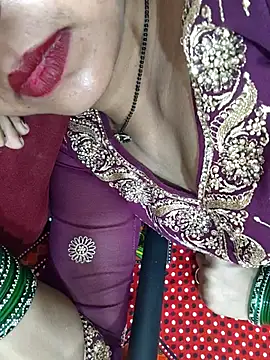 Sharmila-Singh Adlı Modelin Canlı Sohbet Odası