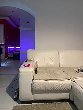Živá chatovací m ístnost sissytrainz