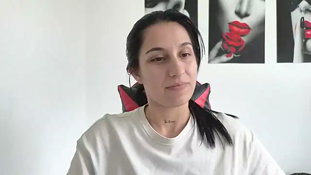 غرفة دردشة tammyandrade_ المباشرة