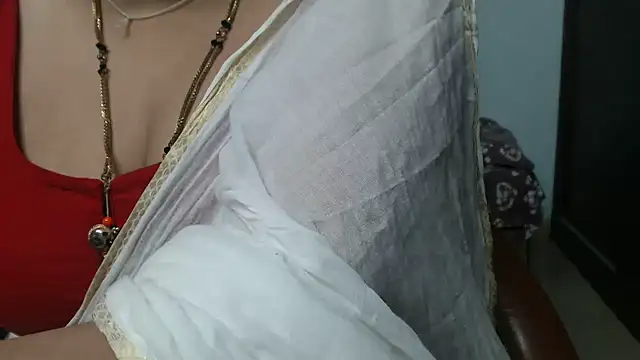 Chat soba uživo modela sunitha-3