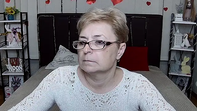 دردشة EmiliaGree الجنسية المباشرة