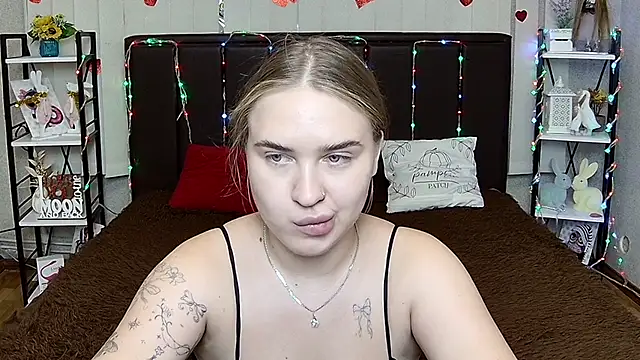 Živá chatovací místnost LauraHlot