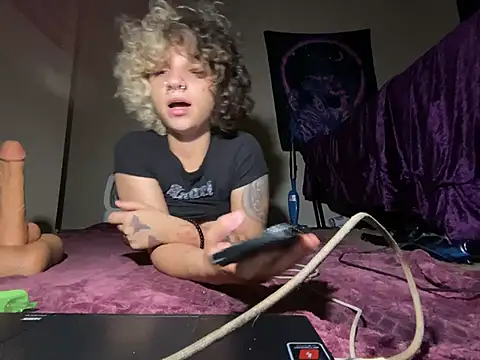 Онлайн чат Creolegirl19