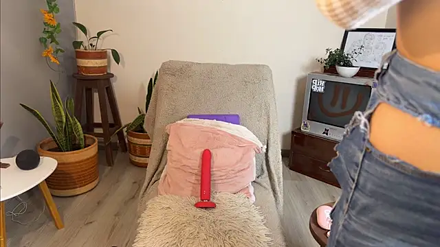 Chat soba uživo modela Tomoe_b